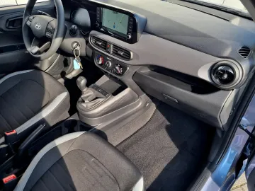 Car image 24