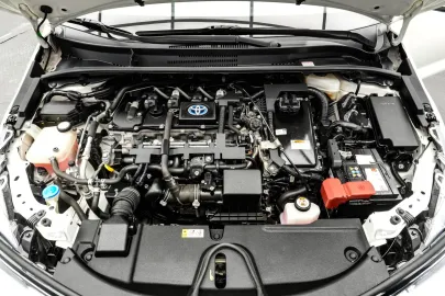 Car image 19