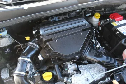 Car image 23