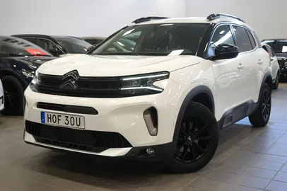 Car image 20