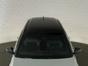 Car image 35