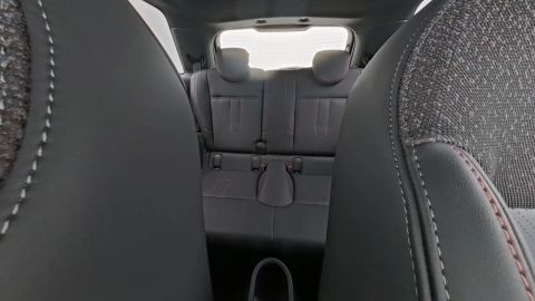 Car image 26