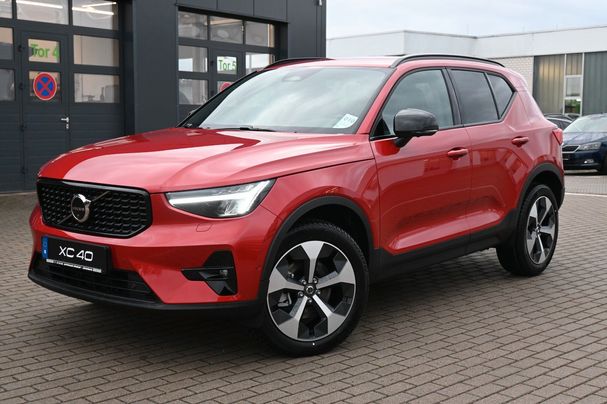 Volvo XC40 B4 Plus Dark DKG 145 kW image number 1