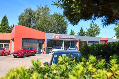 Car image 29