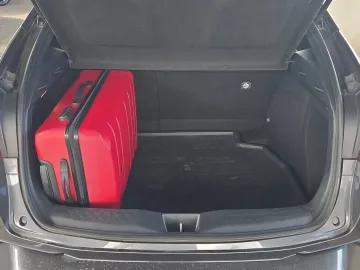 Car image 33