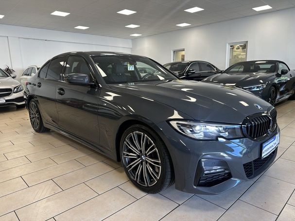 BMW 330d 195 kW image number 2