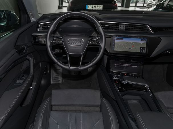 Audi Q8 50 quattro e-tron Sportback 250 kW image number 4