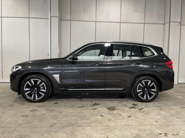 BMW iX3 M Sport Inspiring 213 kW image number 3