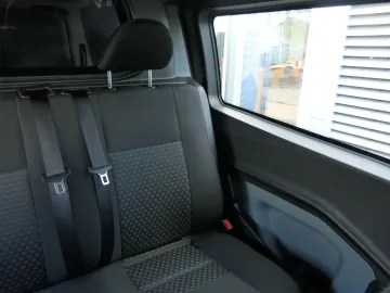 Car image 42