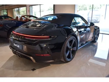 Car image 34