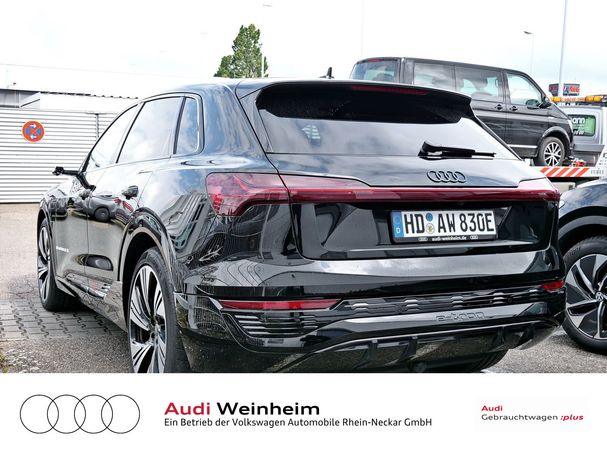 Audi Q8 55 quattro e-tron S-line 300 kW image number 4