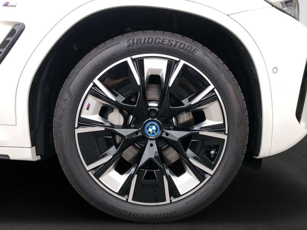 BMW iX3 M Sport 210 kW image number 4