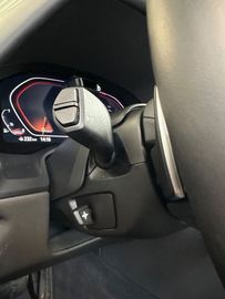 Car image 36