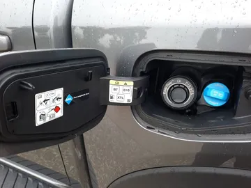 Car image 31