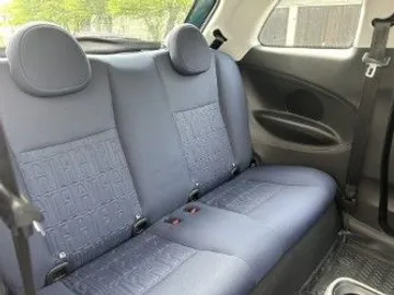 Car image 16