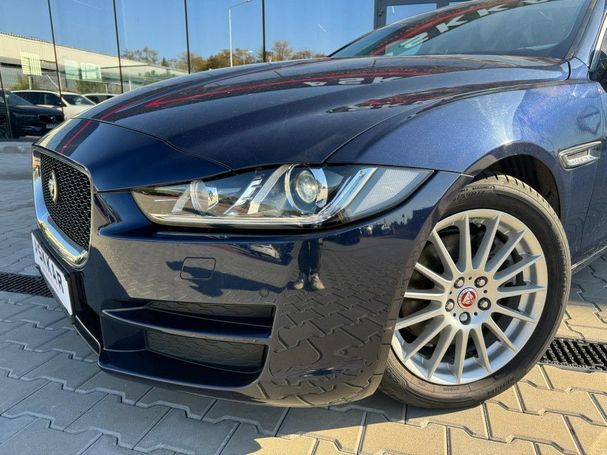 Jaguar XE 132 kW image number 34