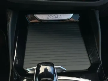 Car image 48