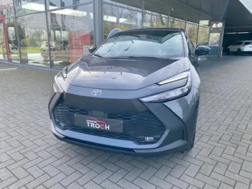 Car image 3