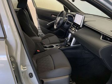 Car image 11