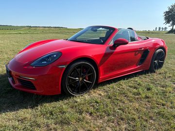 Car image 2