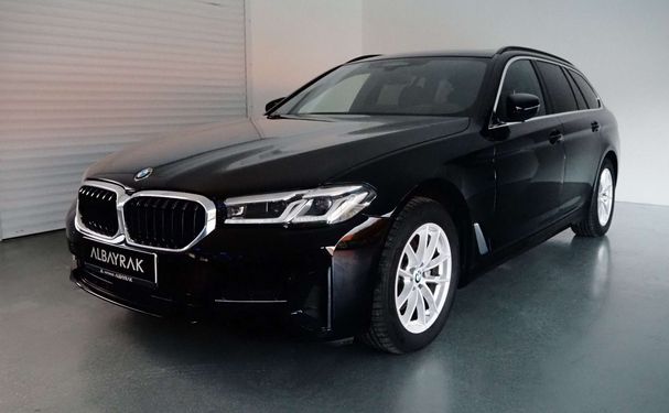 BMW 520d Touring xDrive 140 kW image number 1