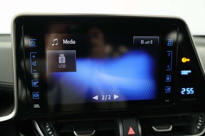 Car image 12