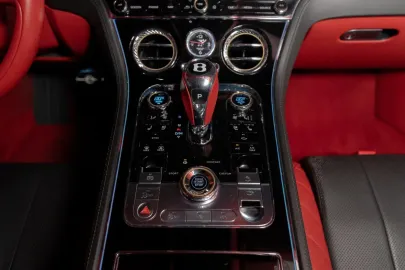 Car image 36