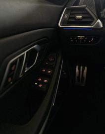 Car image 40