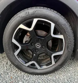 Car image 29
