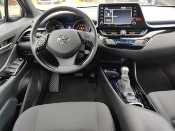 Car image 11