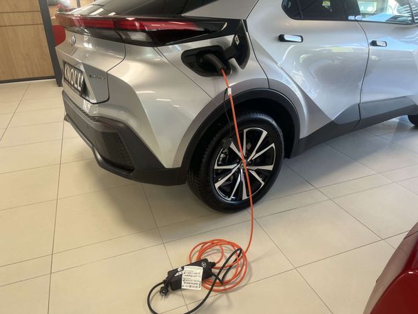 Toyota C-HR Plug-In Hybrid 164 kW image number 26