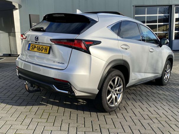 Lexus NX 300 h AWD 145 kW image number 3