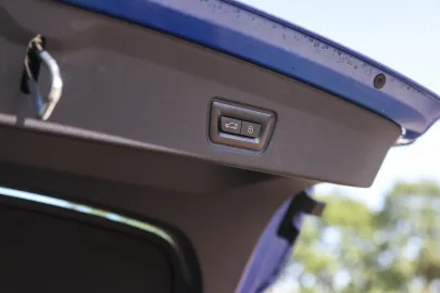 Car image 35