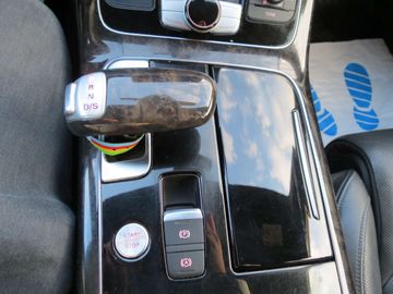 Car image 33