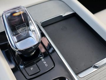 Car image 30