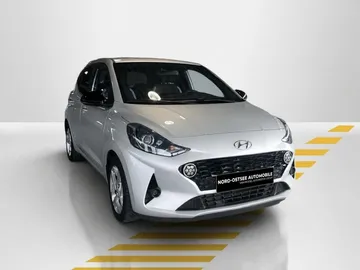 Car image 17