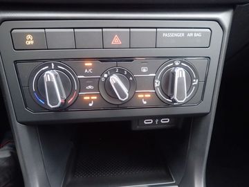 Car image 31