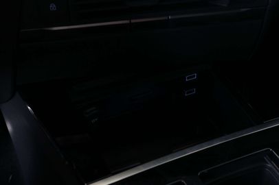 Car image 48