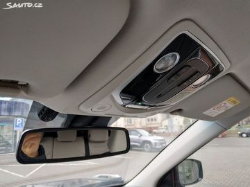 Car image 29