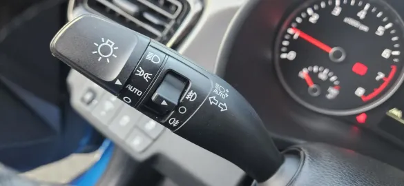 Car image 34