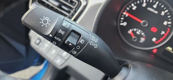 Car image 34
