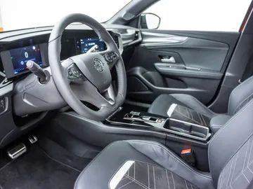Car image 29