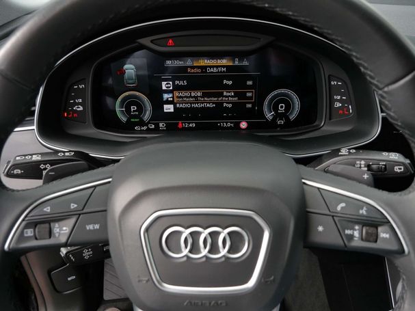 Audi Q8 55 TFSIe quattro 280 kW image number 23