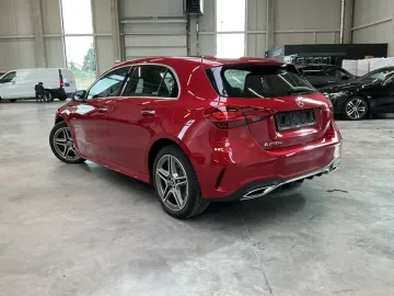Car image 32
