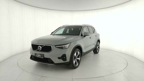 Volvo XC40 B3 Core 120 kW image number 1