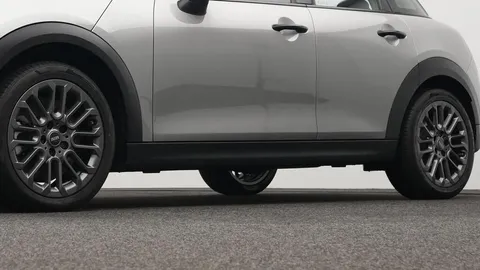 Car image 22