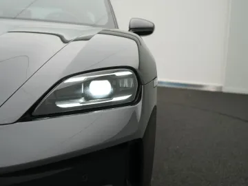 Car image 48