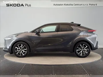 Car image 4