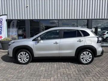Car image 4