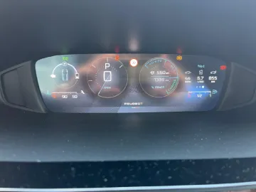 Car image 25